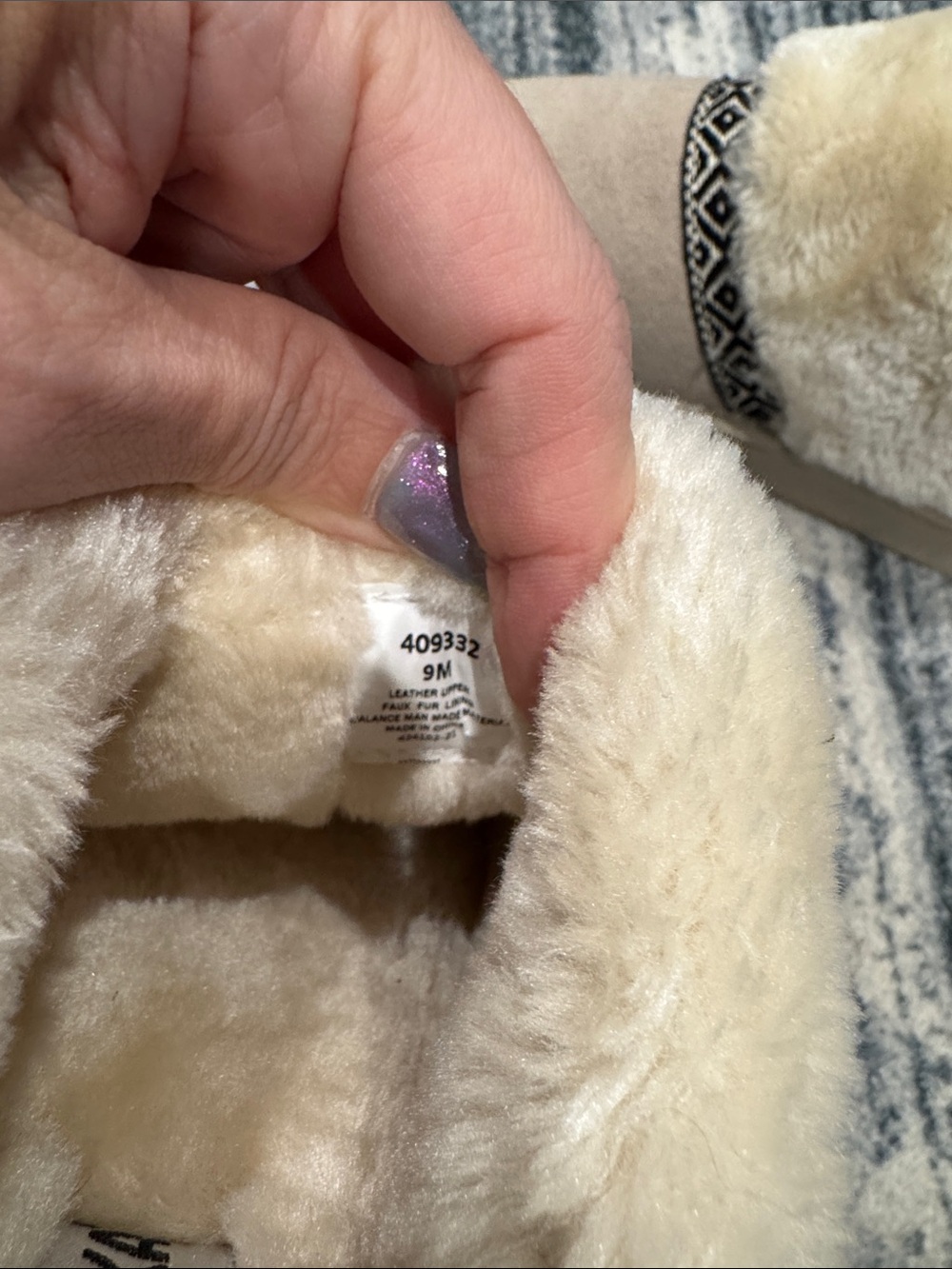 Minnetonka Cream Faux Fur Lined Slip-On Slippers with Black Accent - Picture 6 of 6